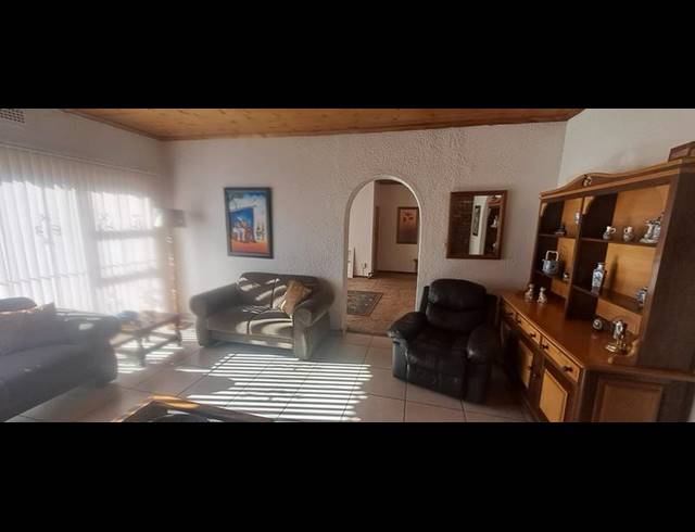 5 BEDROOM HOUSE FOR SALE IN ELSPARK